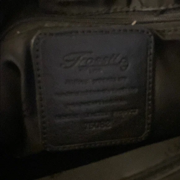 Fossil Elegant Black Leather Handbag - Picture 10 of 15